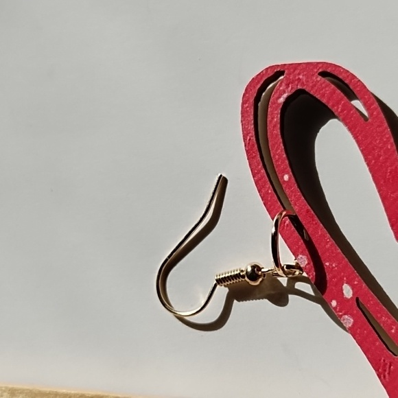 New Red Heart Earrings - Picture 5 of 5